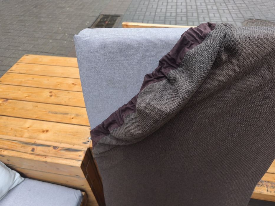 Ogródek - Taras - Podest - Patio restauracyjny  / gastronomiczny
