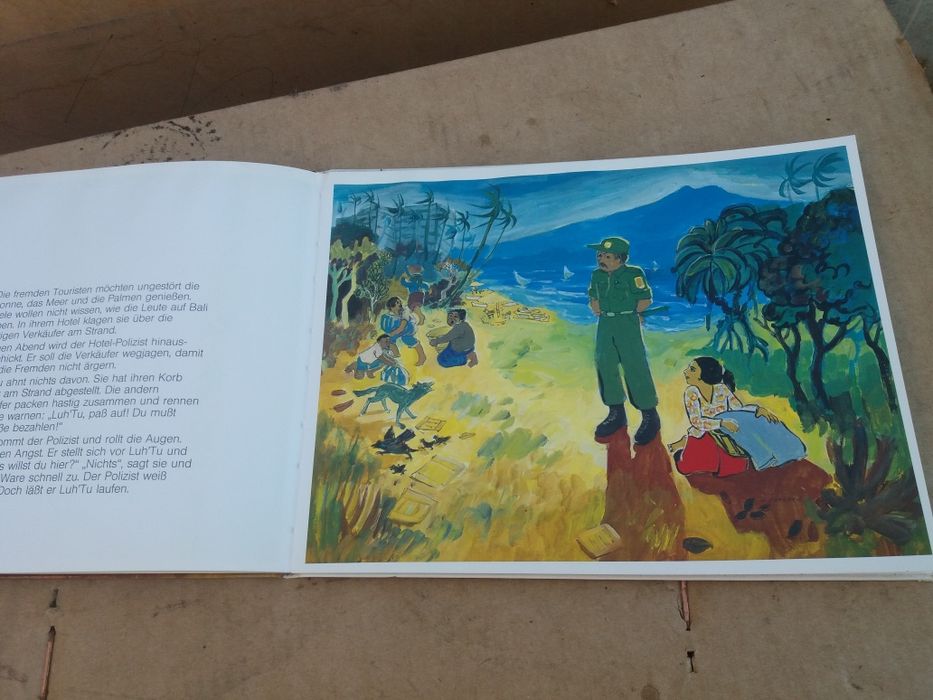 Дитяча книга стара 1983 року