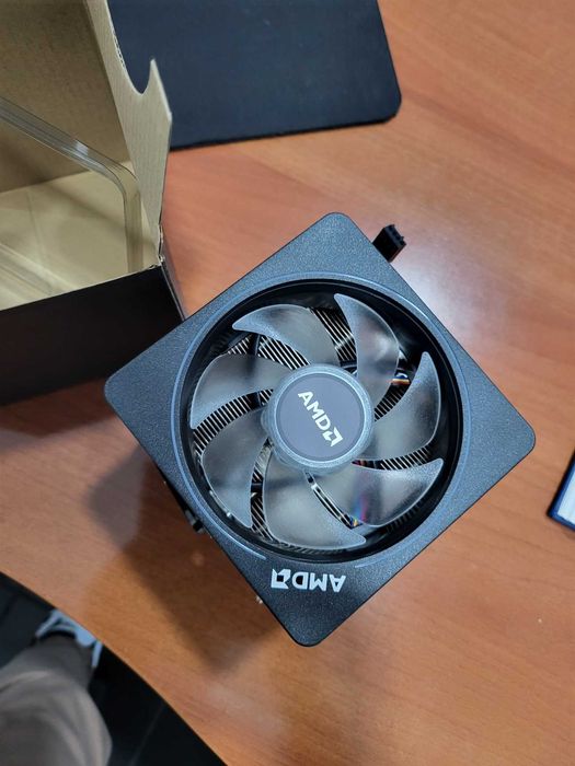 Premium AMD Wraith Prism Cooler Novo