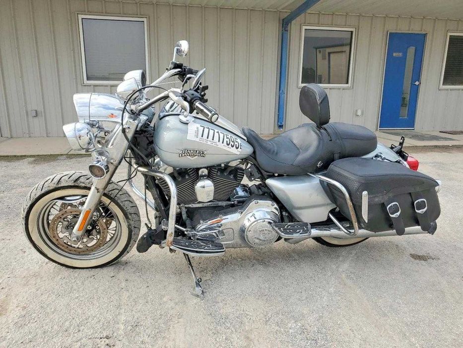 2011 Harley-Davidson FLHRC