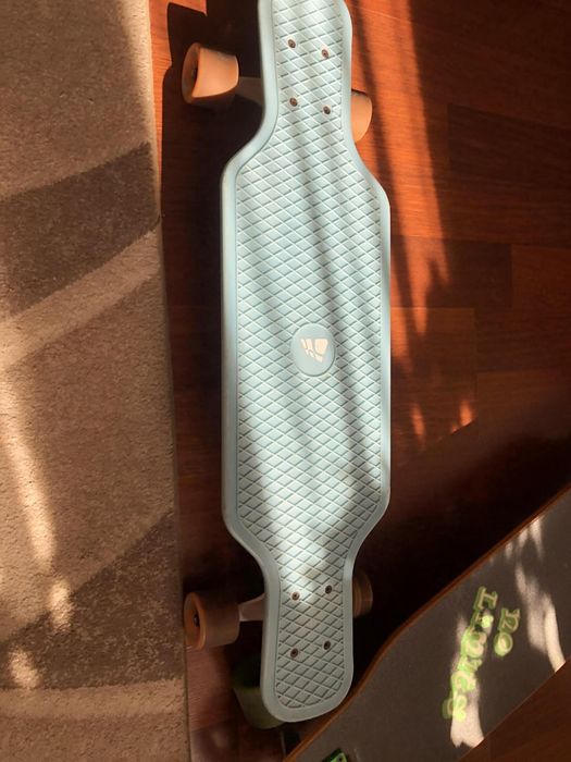 Longboard- deskorolka
