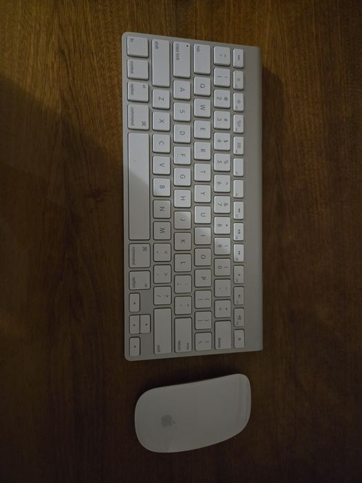 iMac 21.5" z ekranem LED (2013)
