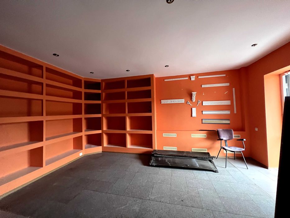 Продам комерційне приміщення в Острозі