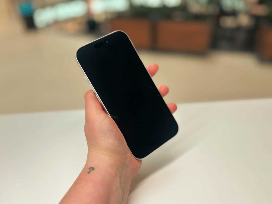 iPhone 17 Pro 256 GB Silver E-SIM | 24 lata gwarn