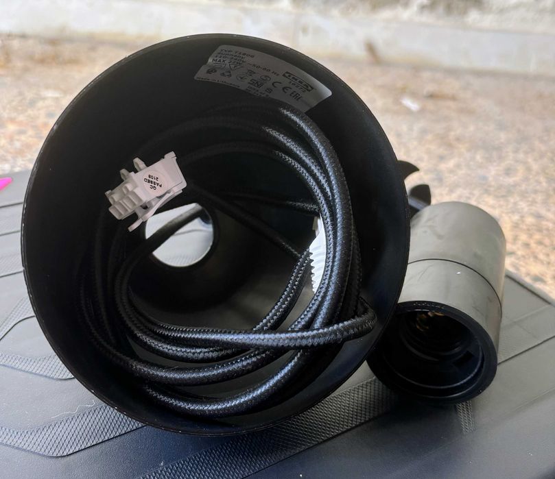 Candeeiro de teto Ikea simples, como novo