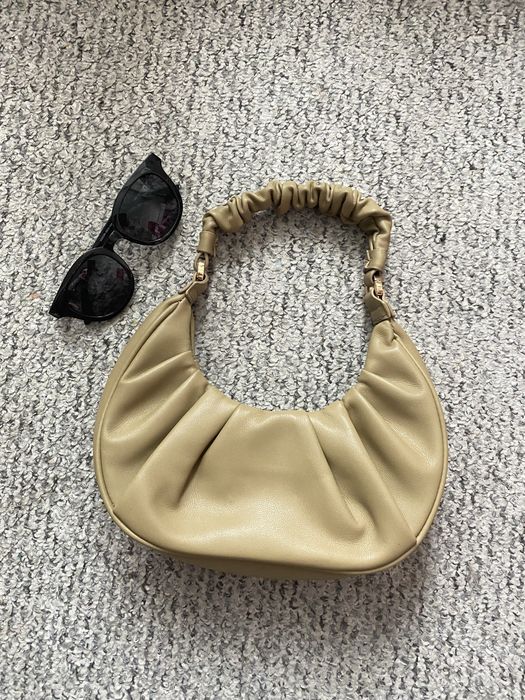 Сумка багет бренду mango