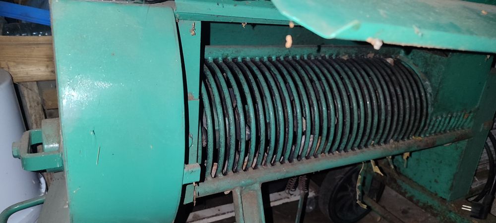Máquina de descascar amêndoa