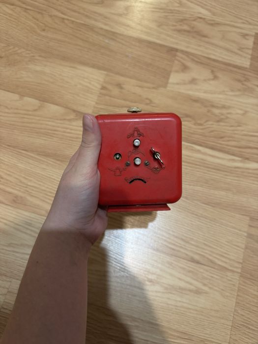 Часы будильник Витязь ссср