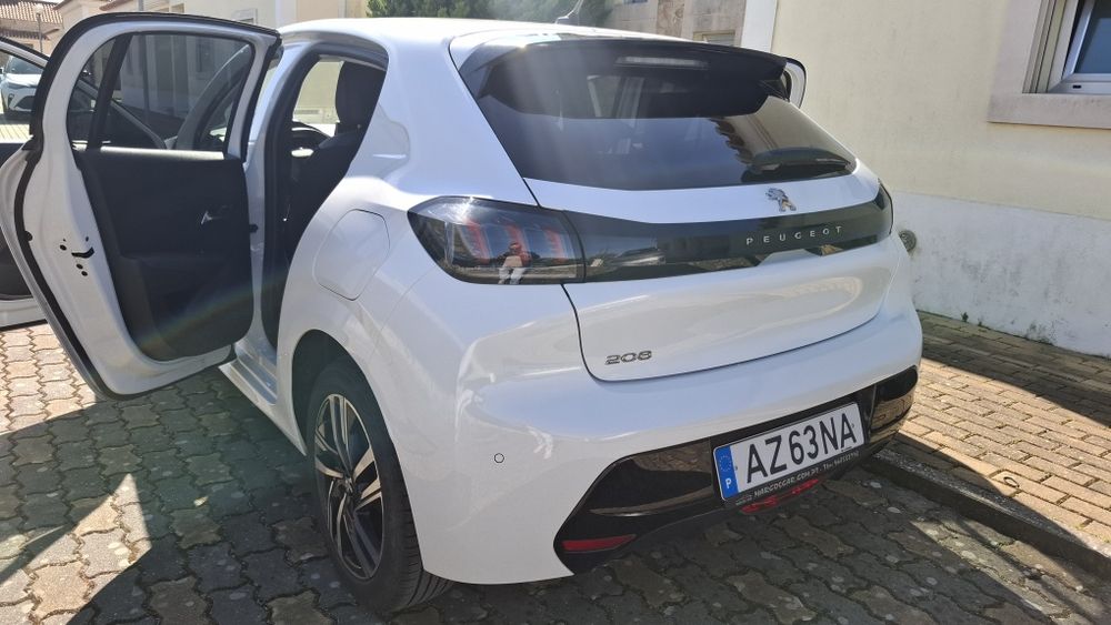 Peugeot 208 — fotografia 5