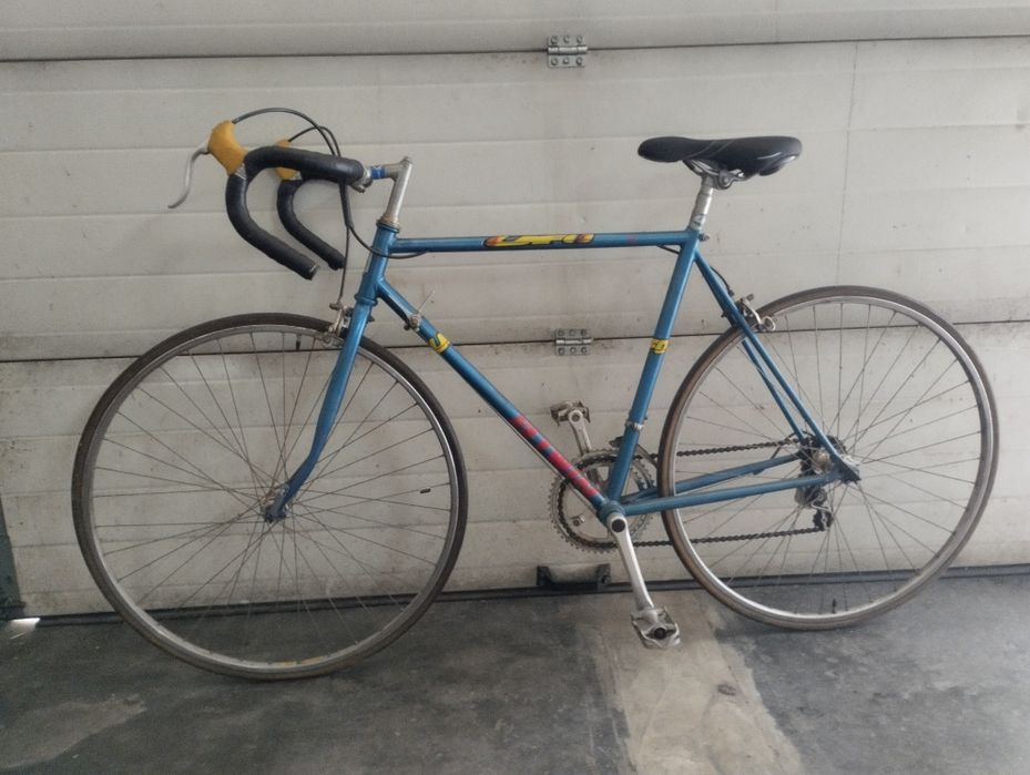 Bicicleta de corrida antiga usado mas em bom estado
