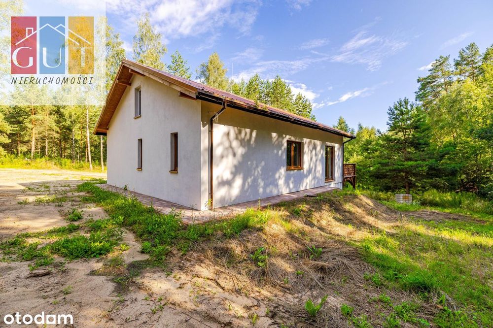 Dom w otulinie lasów, nieopodal jezior