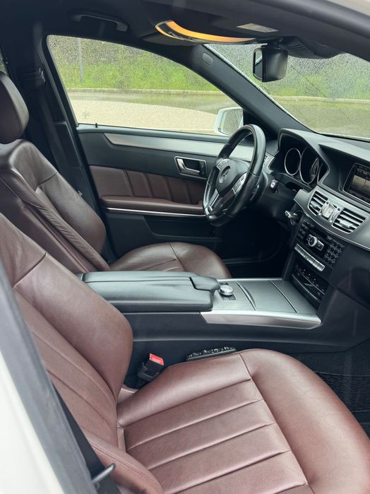 Mercedes-Benz E300
