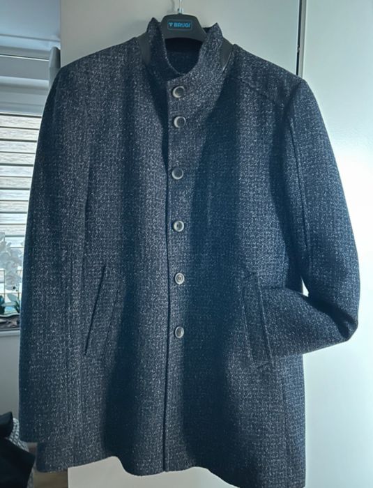 Jesienny plaszcz krótki jodełka XL