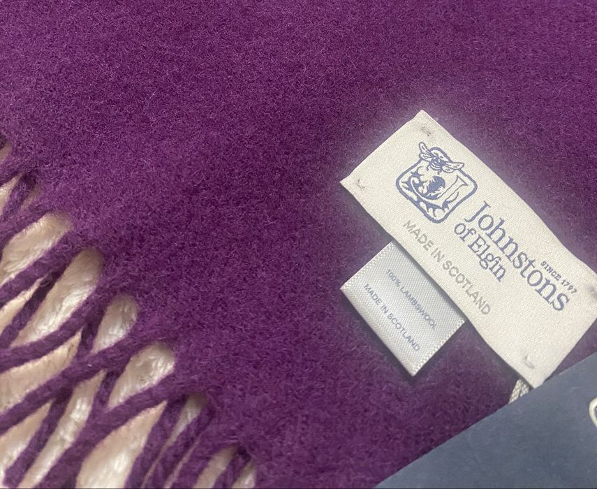 Шарф 100% Lambswool від Johnstons of Elgin.
