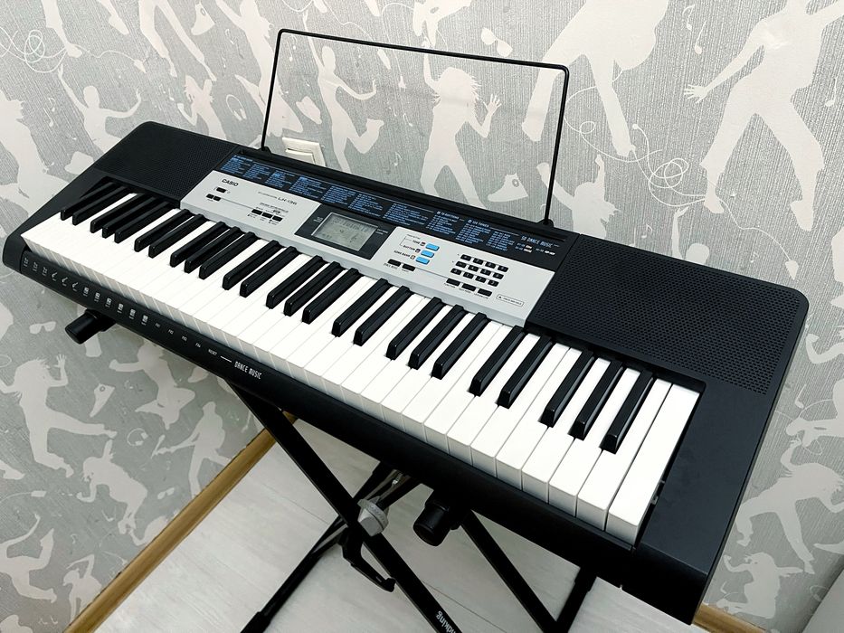 Професійний Синтезатор Casio LK-136!!! Круте Піаніно, Клавіши.