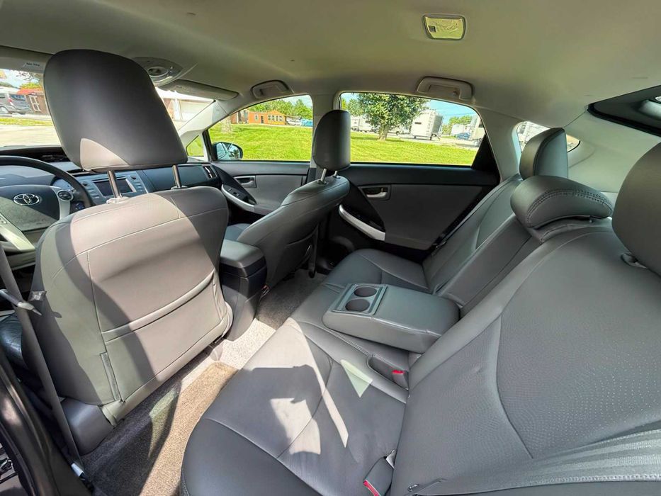 Toyota Prius Three      2015