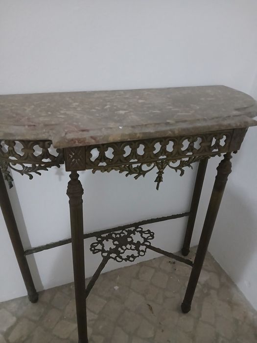 Mesa de entrada com espelho