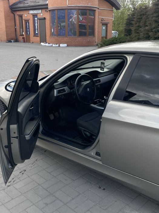 Продам Bmw e90 318i