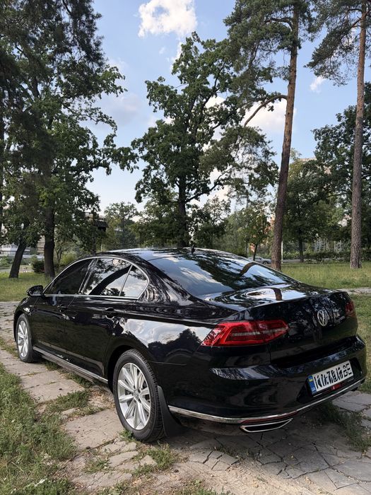 Volkswagen Passat  B8.  2015