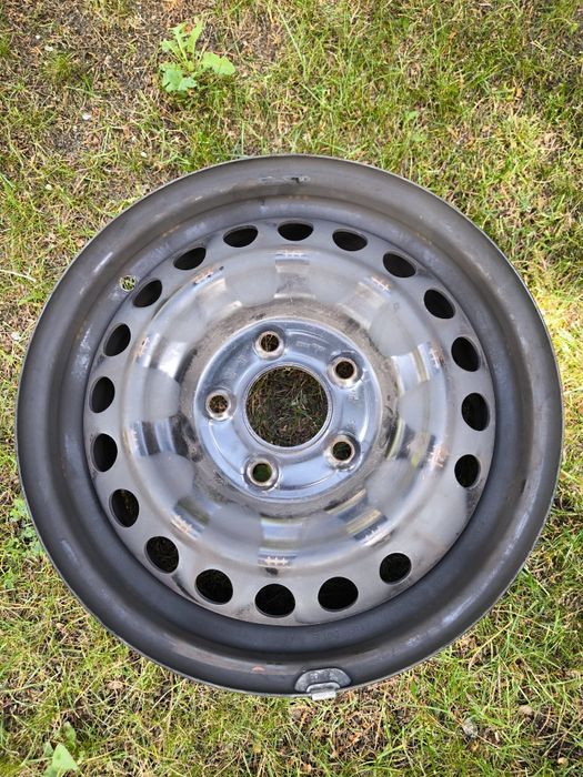 Felgi stalowe KIA 15 plus kołpaki oryginalne