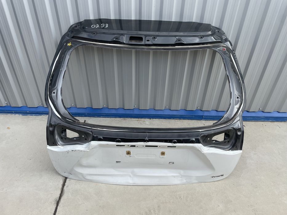 Кришка багажника (ляда) Toyota yaris cross 2021 -