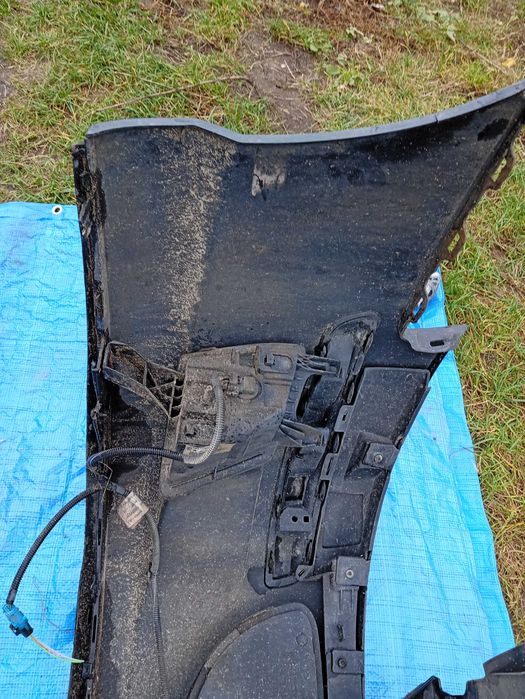 Peugeot 407 zderzak przod czarny EXLD