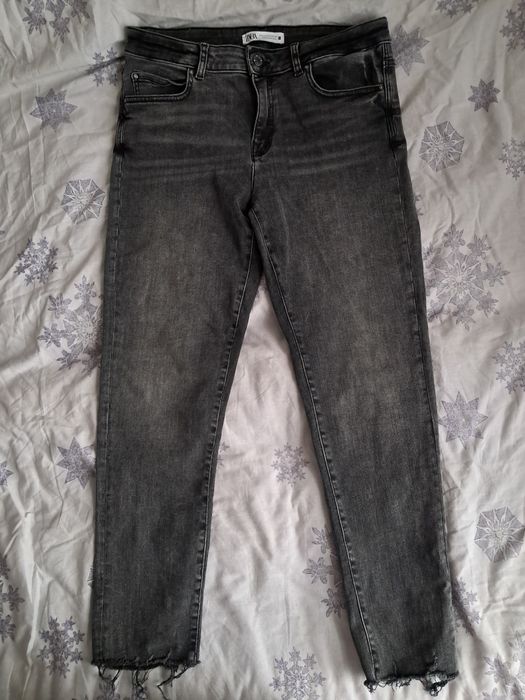 Ciemne spodnie jeansowe 44 Zara xxl jeansy damskie postrzępione 42 xl