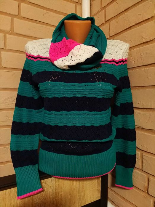 Нарядна,мереживна кофта,світшот з хомутом 44 р