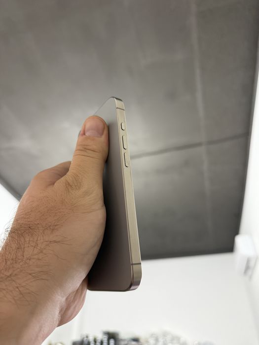 Apple Iphone 15 Pro 256 gb 93% айфон про