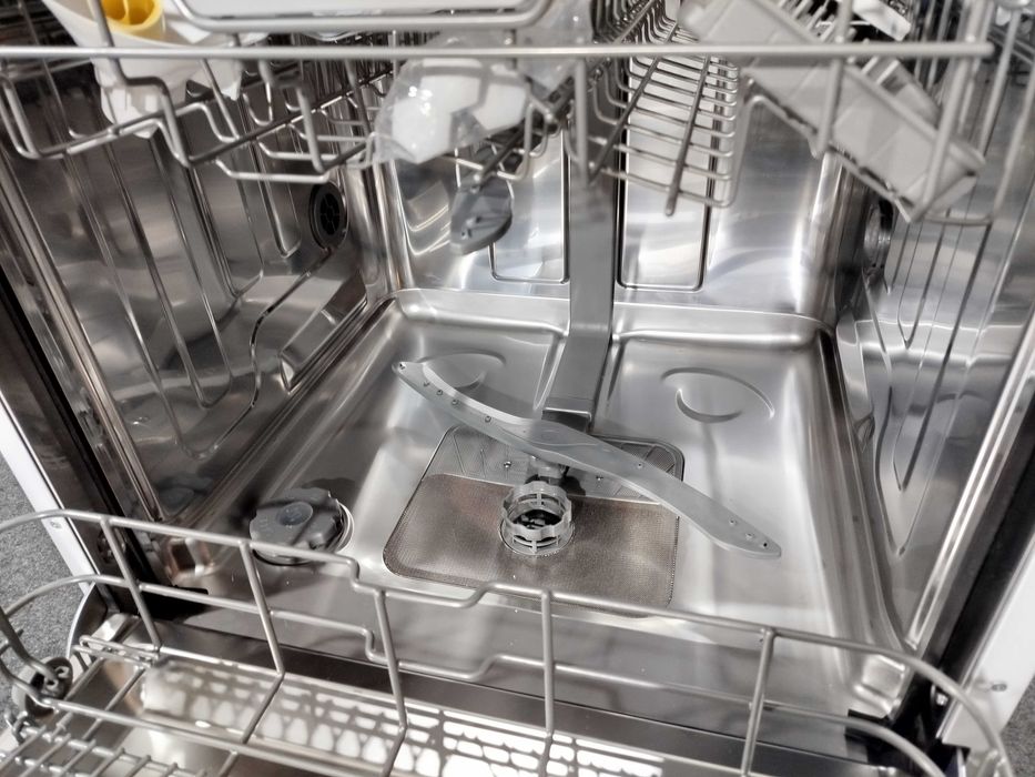 Máquina de Lavar Loiça Encastrar Samsung DW60M6040BB Nova Sem Garantia