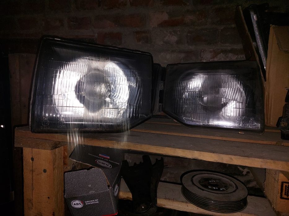 Запчасти зарчастини Фари Стопи vw touareg pajero 2 паджеро туарег шрот ...