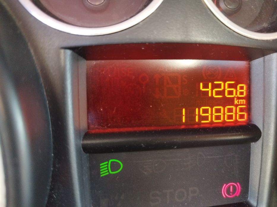 Peugeot 308 em excelente estado de conservação analiso retoma em Mota