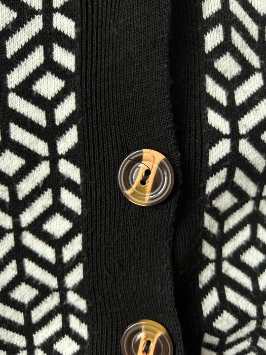 Жіночий кардиган в смтилі Old money