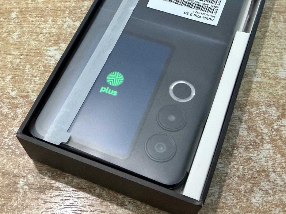 Telefon Nubia Flip 2 5G 8/256GB /Plus