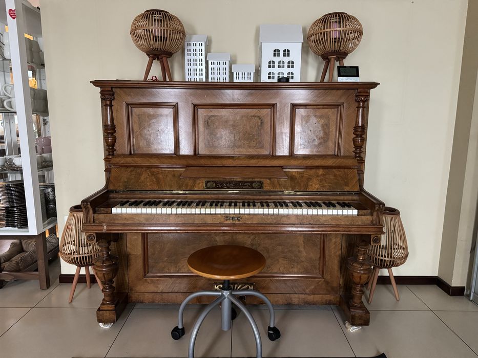 Pianino pianoforte-fabrik Brieg,bez.Breslau.