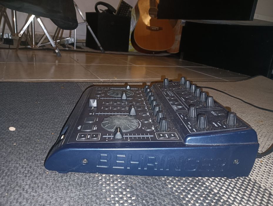 Controladora Dj Behringer BDC2000