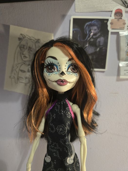 skelita calaveras scaris