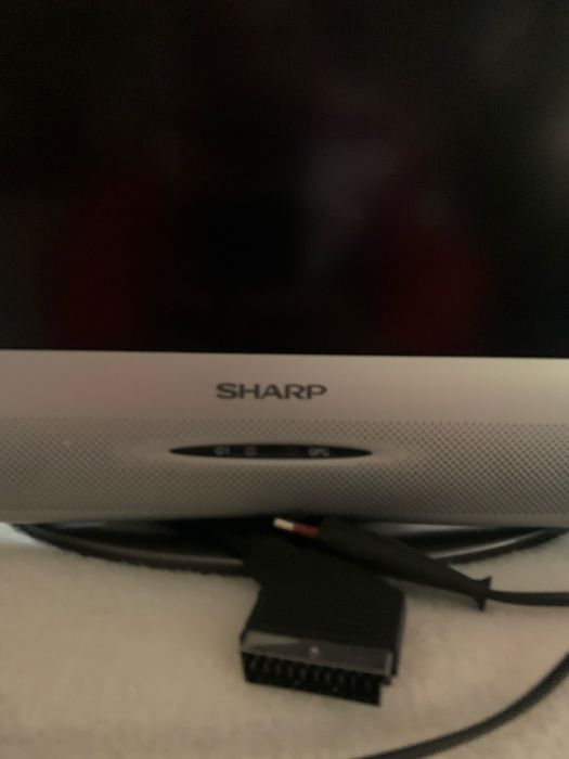 Televisão Sharp LC-15SH1E 15” LCD 4:3 – Ideal para Retro Gaming