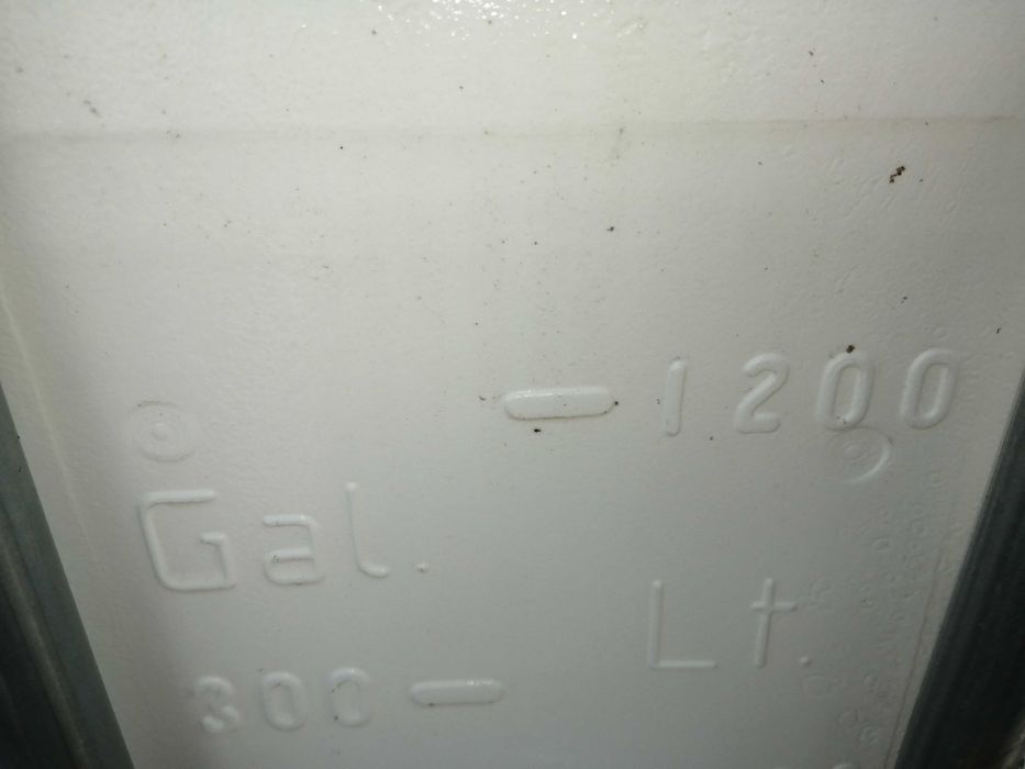 Zbiorniki 1200l czyste z dostawa