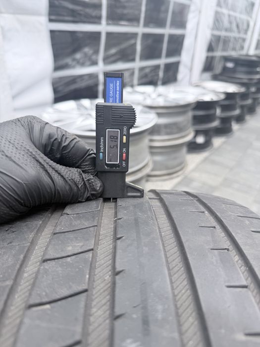 255/35r19 runflat goodyear Eagle F1 Asymetric 3