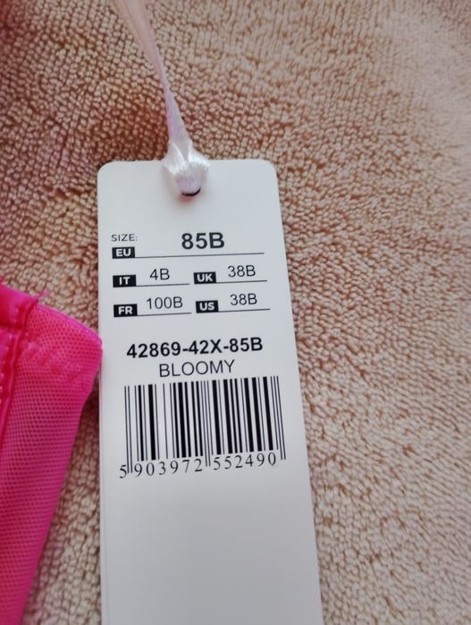 Komplet bielizny Esotiq Biustonosz 85B i stringi M