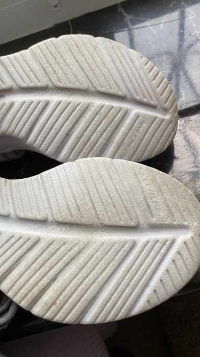 Босоніжки Skechers 42р (підліткові ,чоловічі)