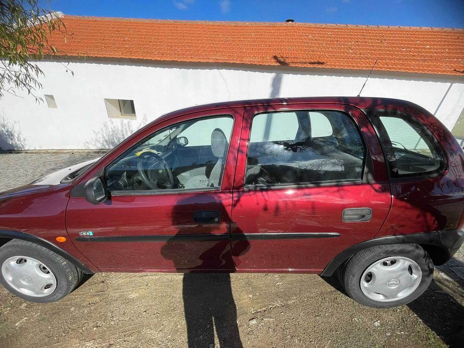 Opel Corsa 1998 – Gasolina | Muito Económico
