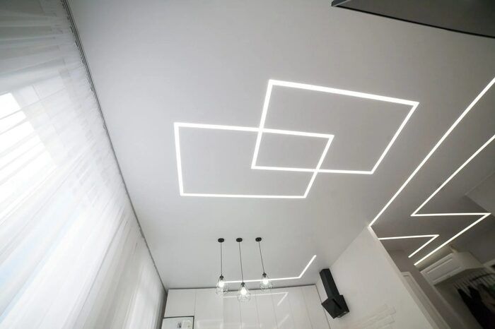 Натяжні стелі. Натяжные потолки