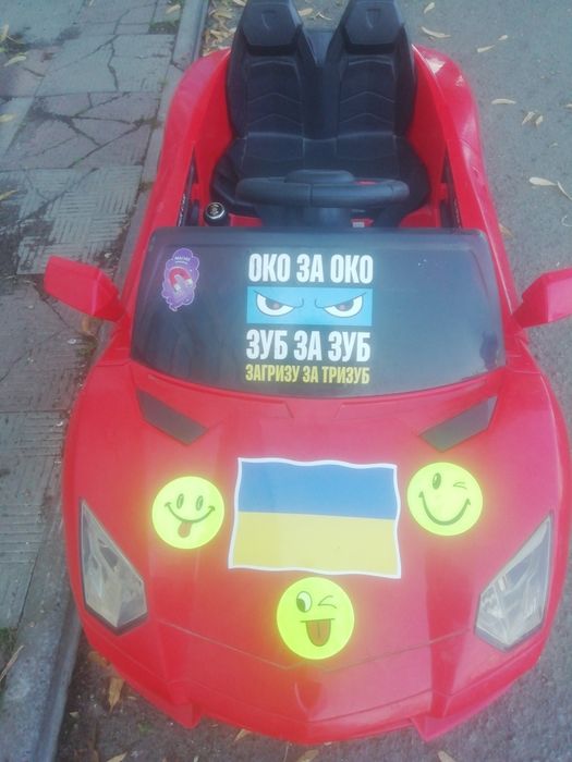 Продам машынку для детей от 1 до 4-5