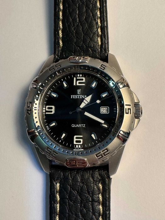 Relógio Festina em Aço  com Garantia