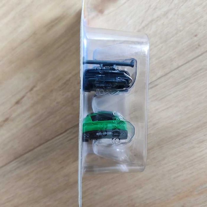 Hot Wheels pack Aston Martin Vulcan + Lamborghini Huracan