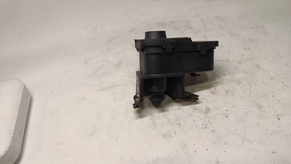 Pistola do depósito de combustível SKODA Fabia III Hatchback (NJ3)