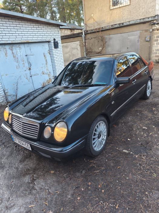 Продам Мерседес 210 D