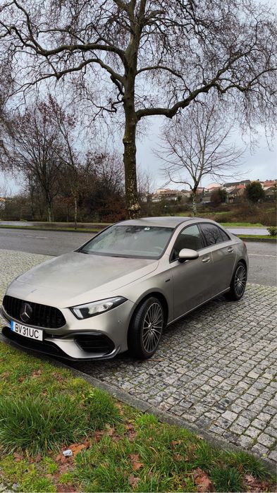 Mercedes A250e amg como NOVO